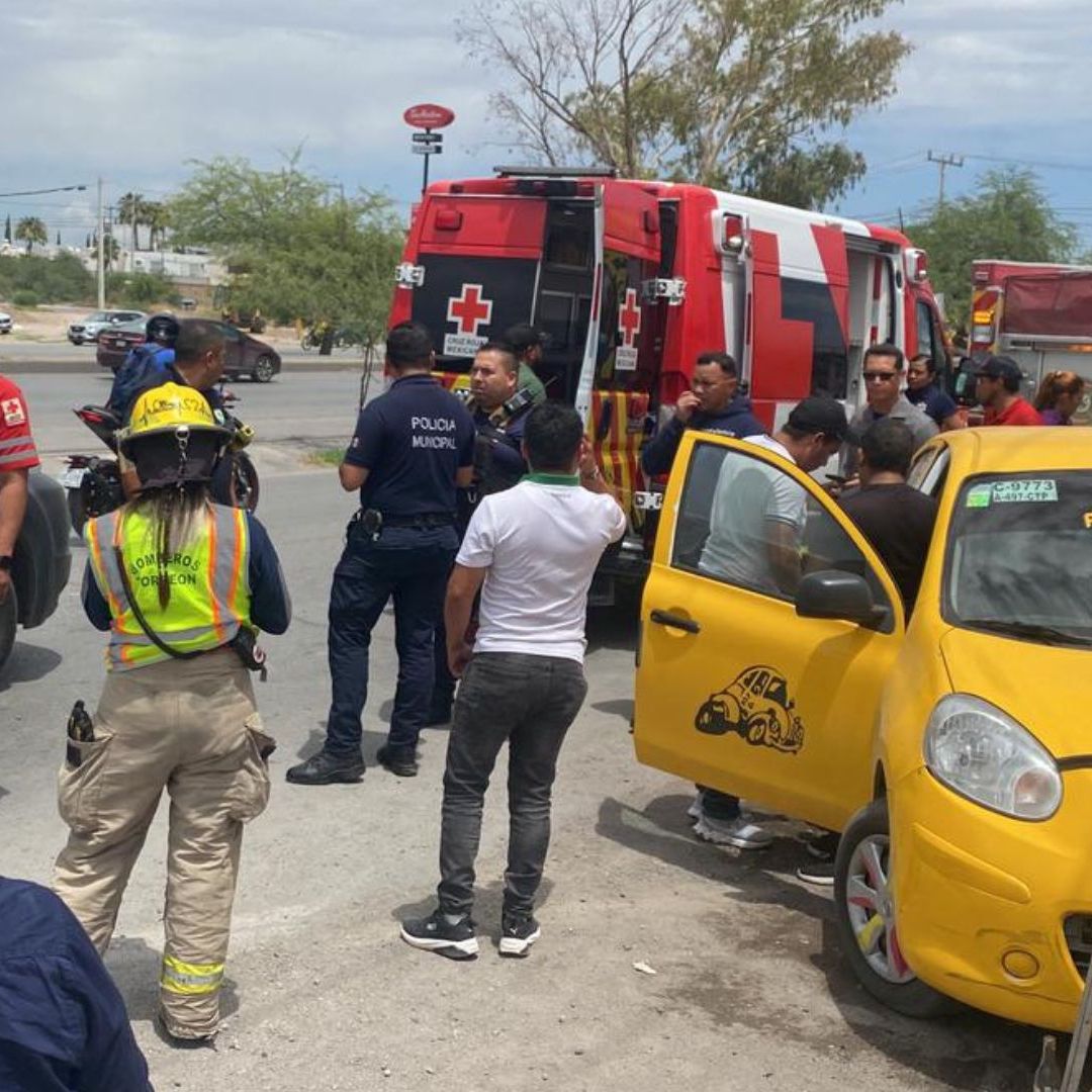 Choque Múltiple Deja Cinco Personas Lesionadas en Periférico Raúl López Sánchez en Torreón